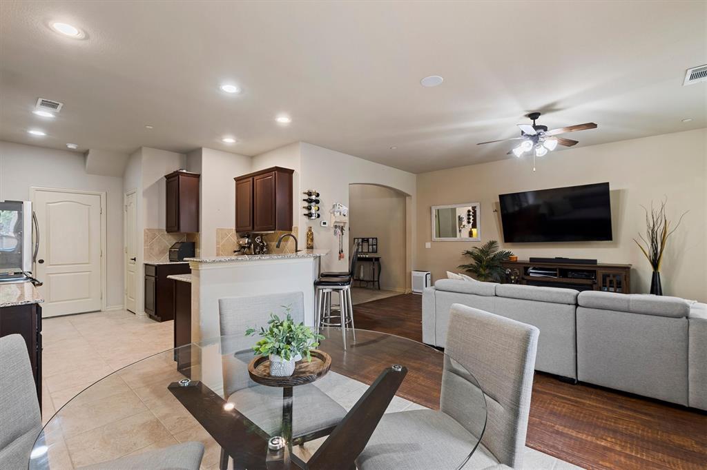 1828 Villa Drive Property Photo 11