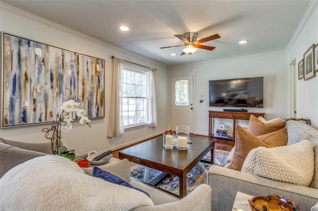 3732 Seguin Drive Property Photo 2
