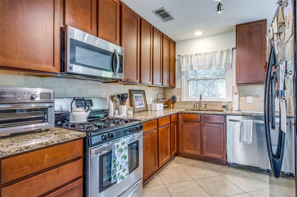 3732 Seguin Drive Property Photo 3