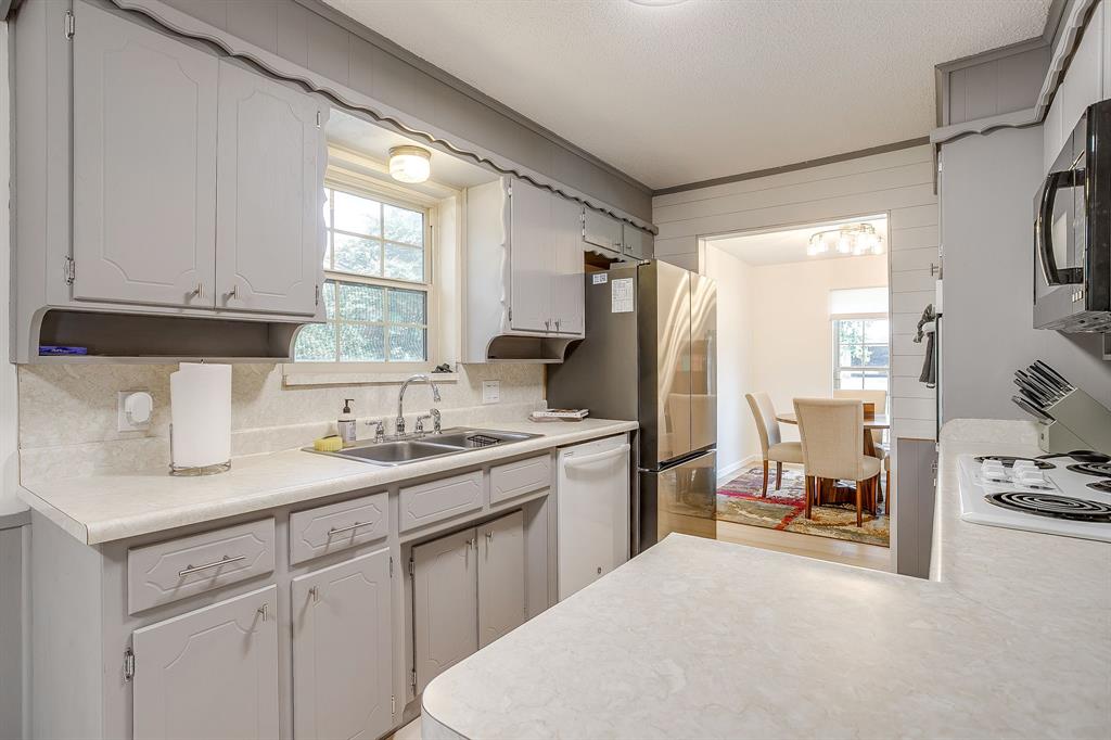 441 W Pleasantview Drive Property Photo 11