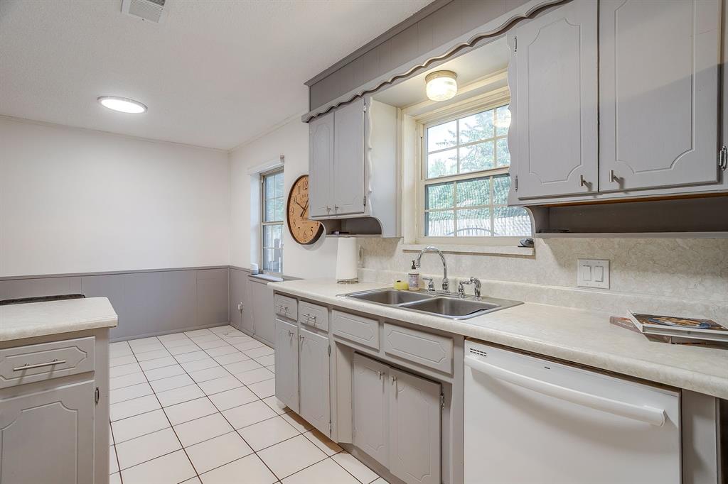 441 W Pleasantview Drive Property Photo 12
