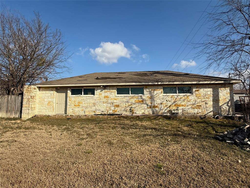 720-b E Leslie Street Property Photo 22