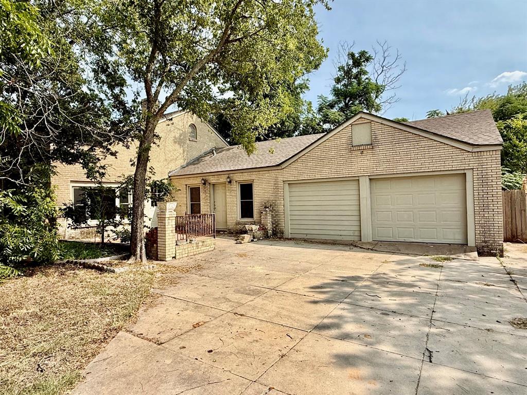 720-b E Leslie Street Property Photo 28