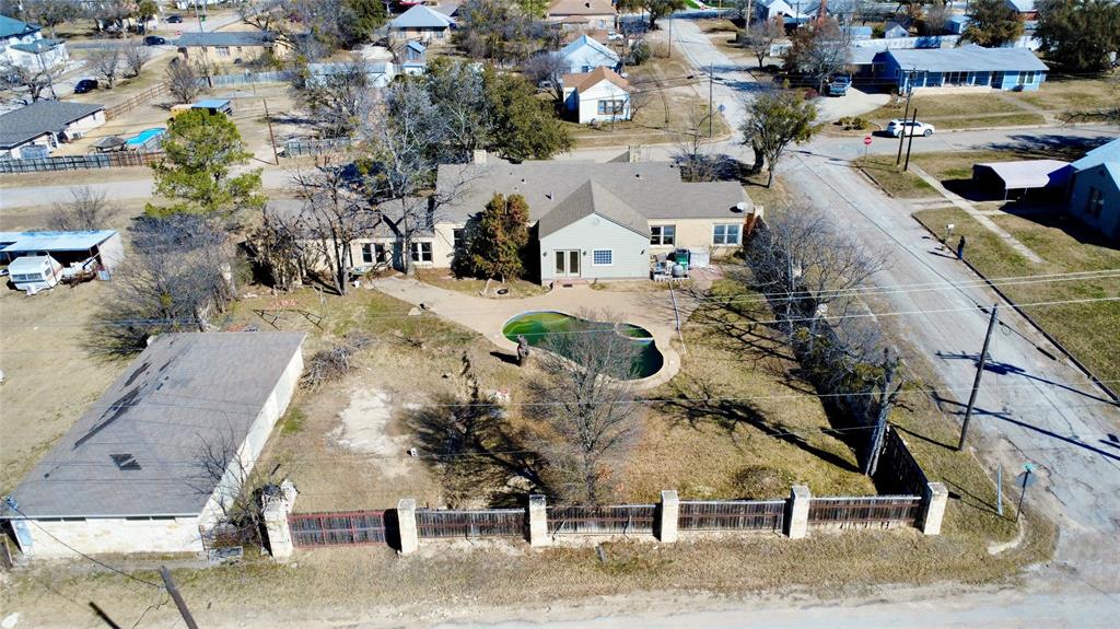 720-b E Leslie Street Property Photo 31