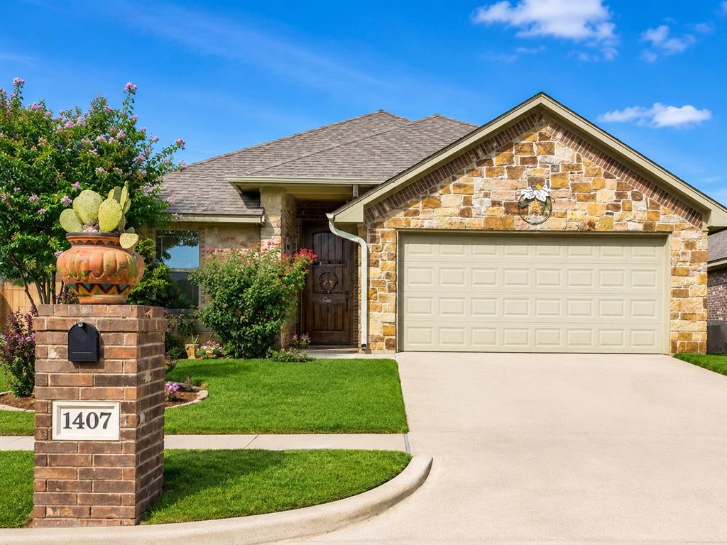 1407 Lauren Lane Property Photo 1