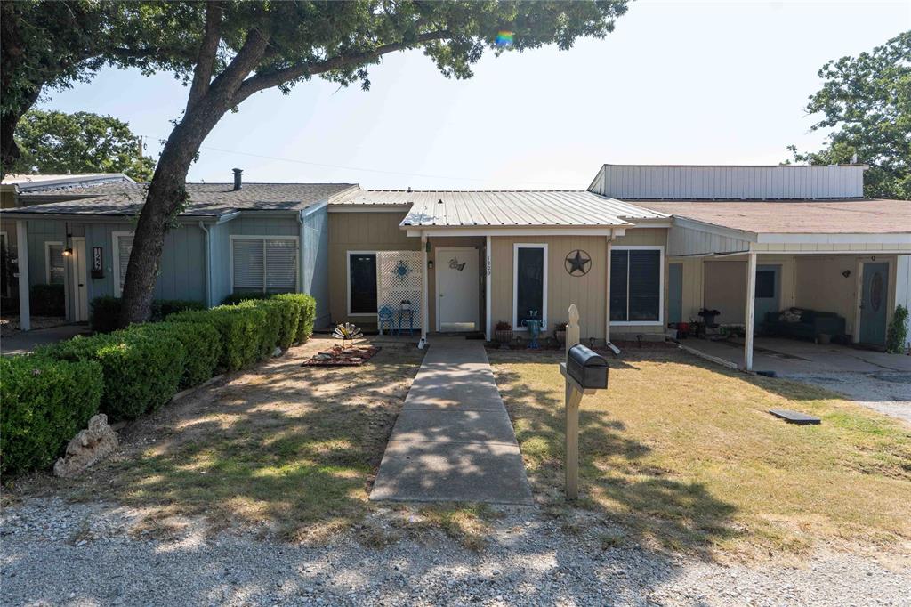 1229 Elm Court Property Photo 2
