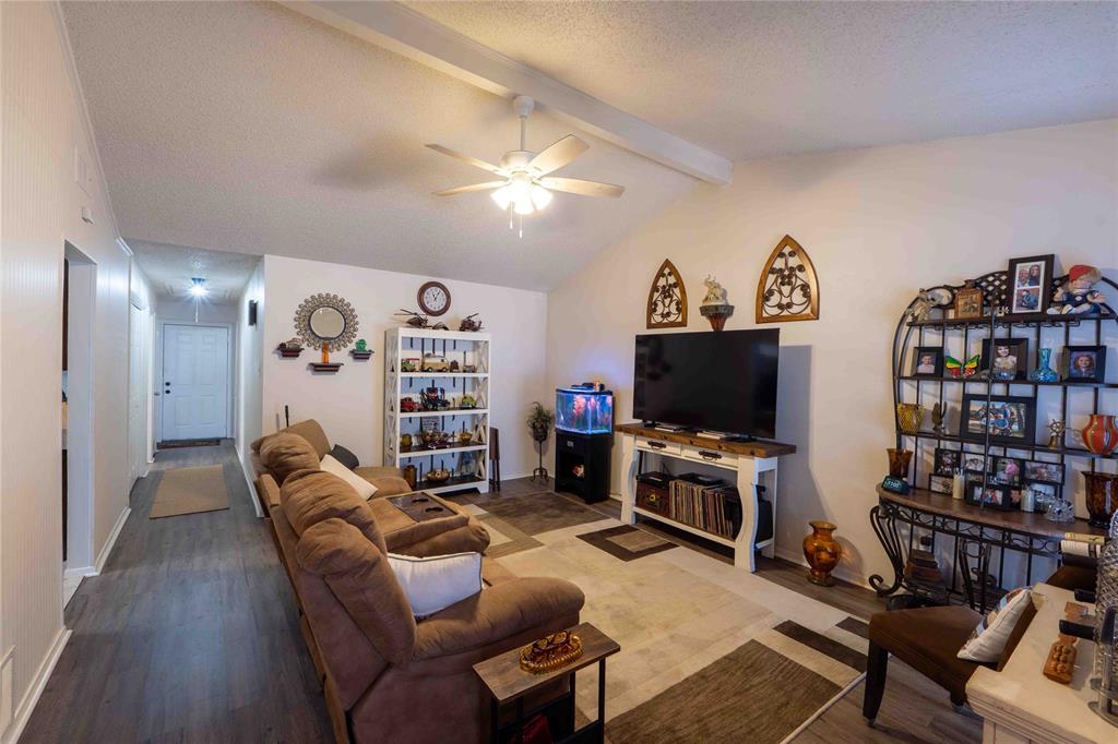 1229 Elm Court Property Photo 10