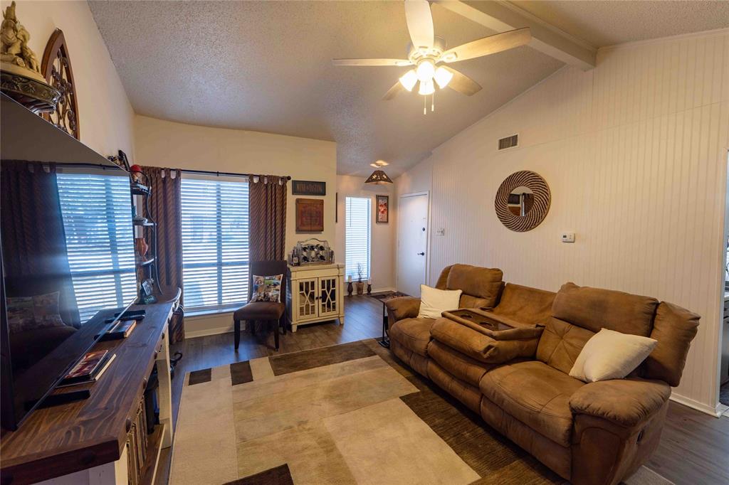 1229 Elm Court Property Photo 12