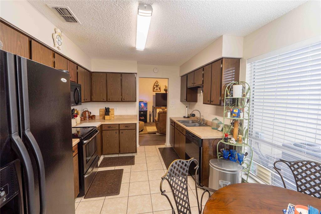 1229 Elm Court Property Photo 14