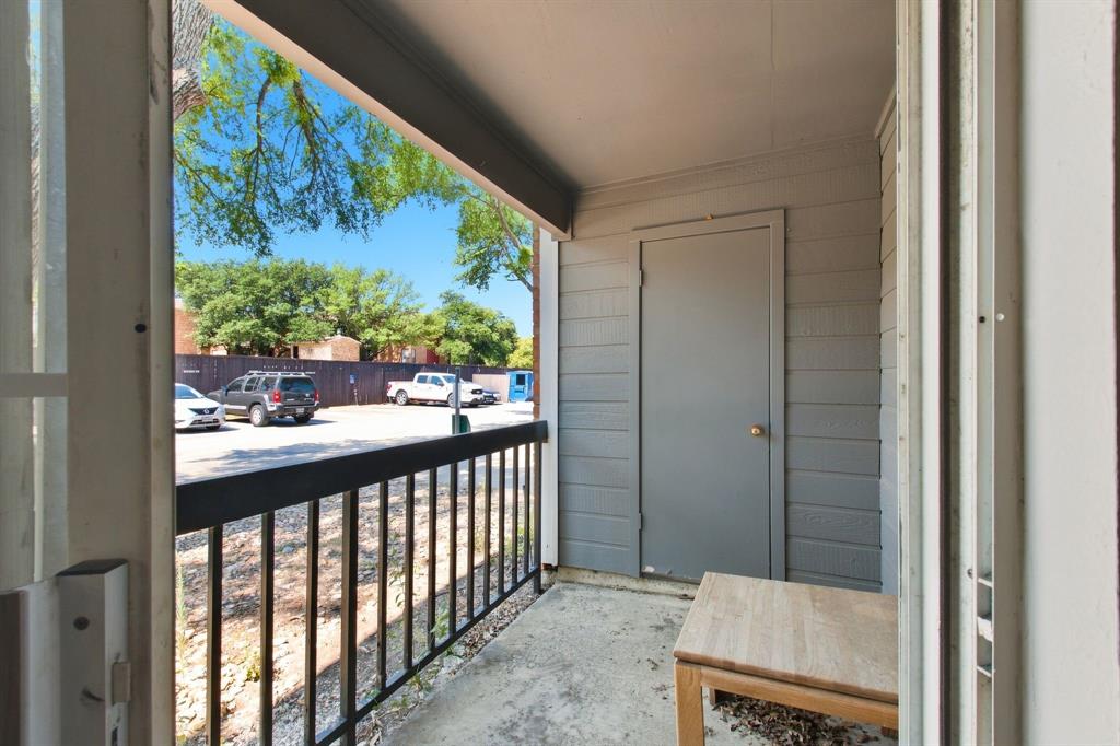18333 Roehampton Drive 416 Property Photo 10