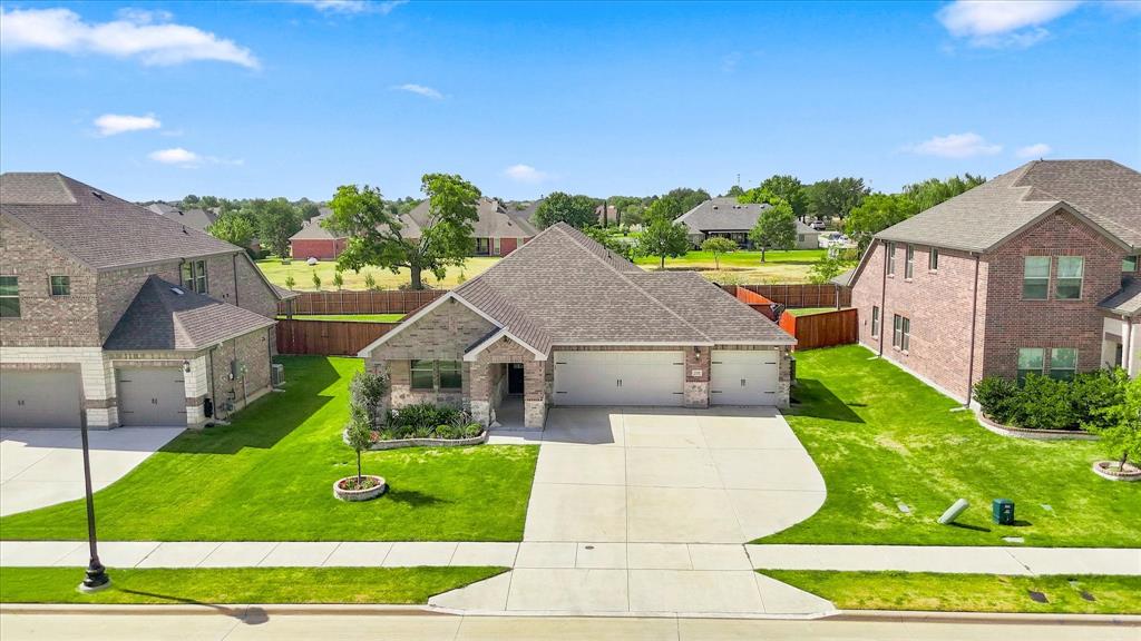2109 Draco Drive Property Photo 4