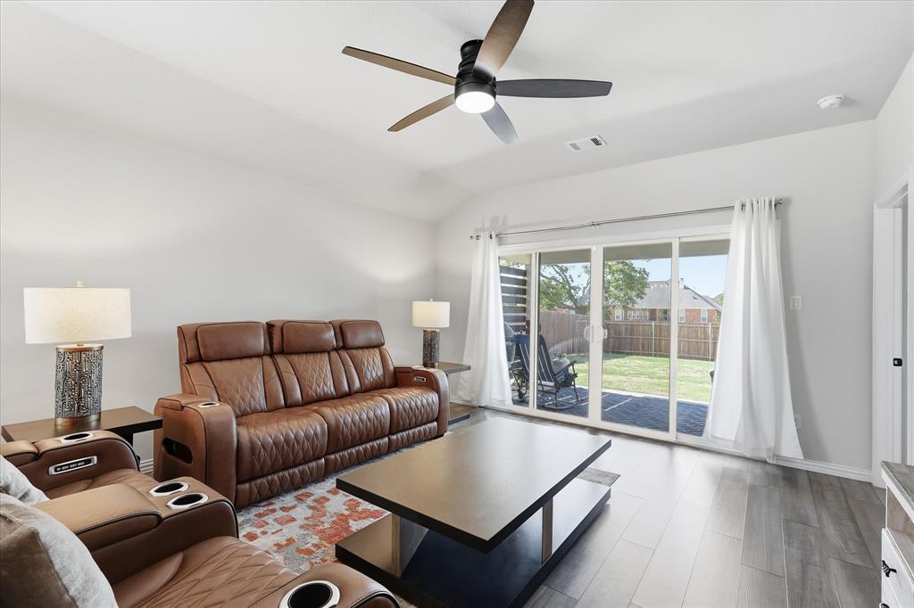2109 Draco Drive Property Photo 18