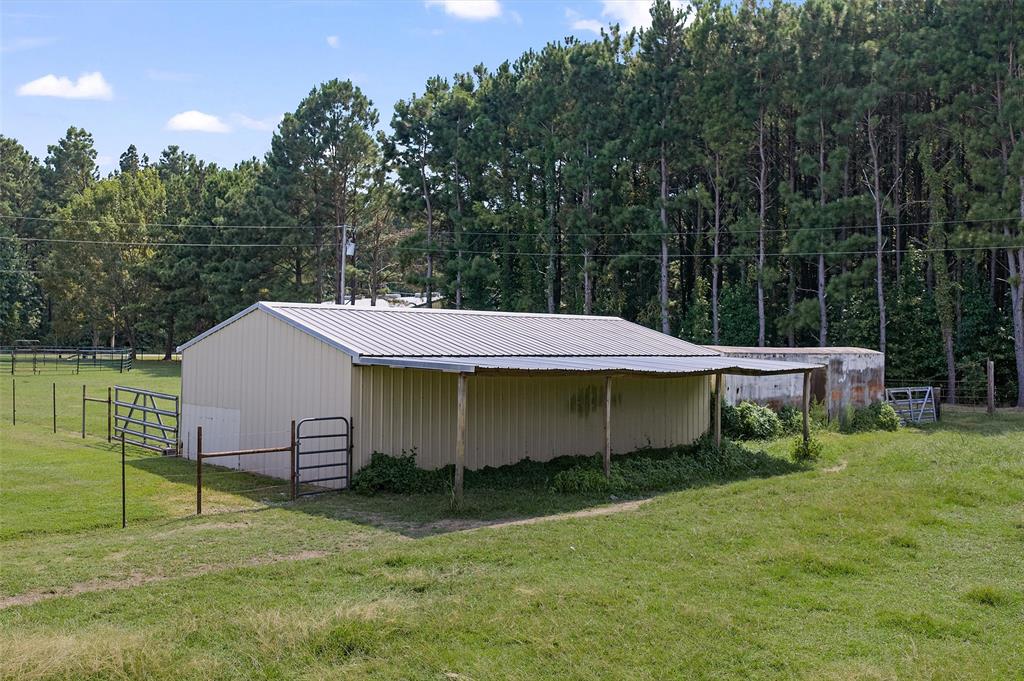 1420 Dement Road Property Photo 8