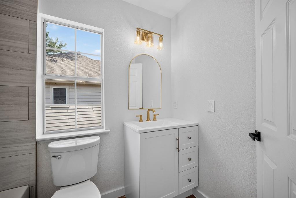 10104 Preston Vineyard Drive Property Photo 20