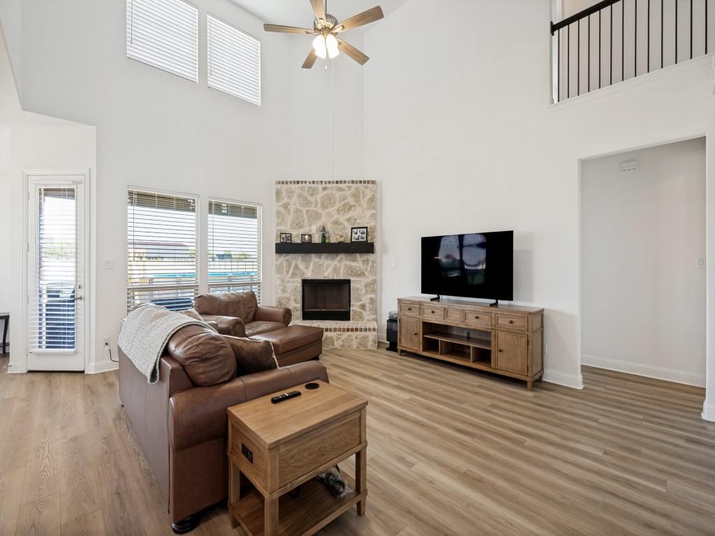 6048 Mango Drive Property Photo 2