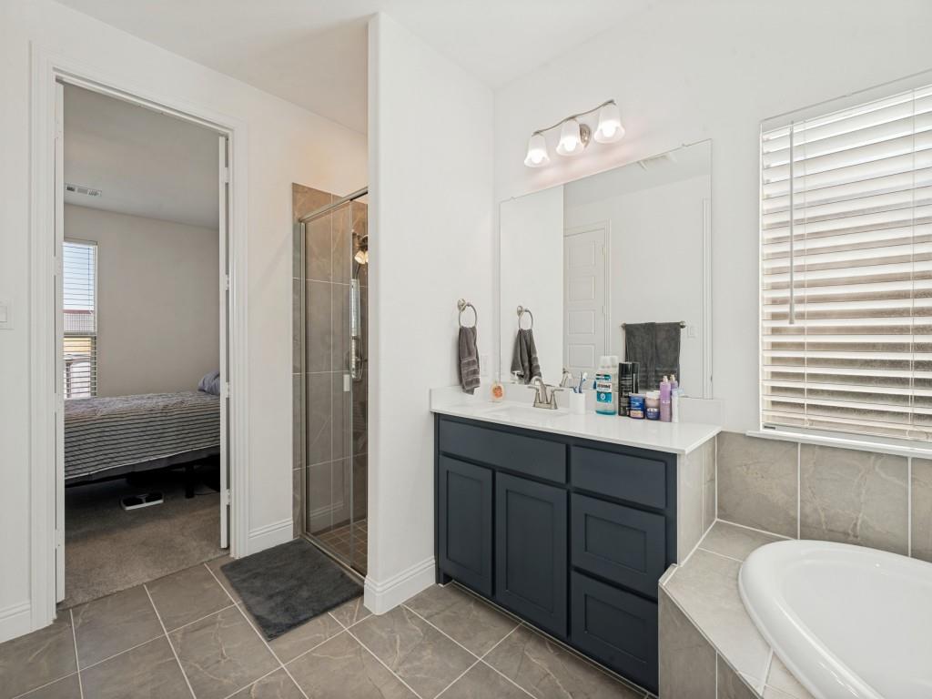6048 Mango Drive Property Photo 14