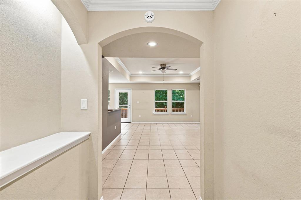 613 Therese Ct. Property Photo 3