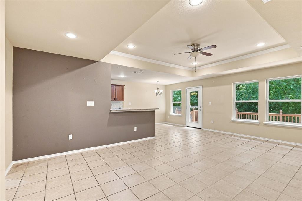 613 Therese Ct. Property Photo 5