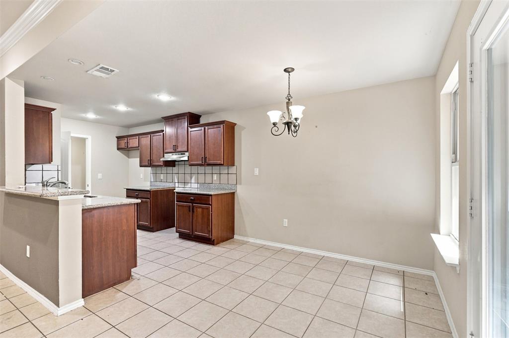 613 Therese Ct. Property Photo 8