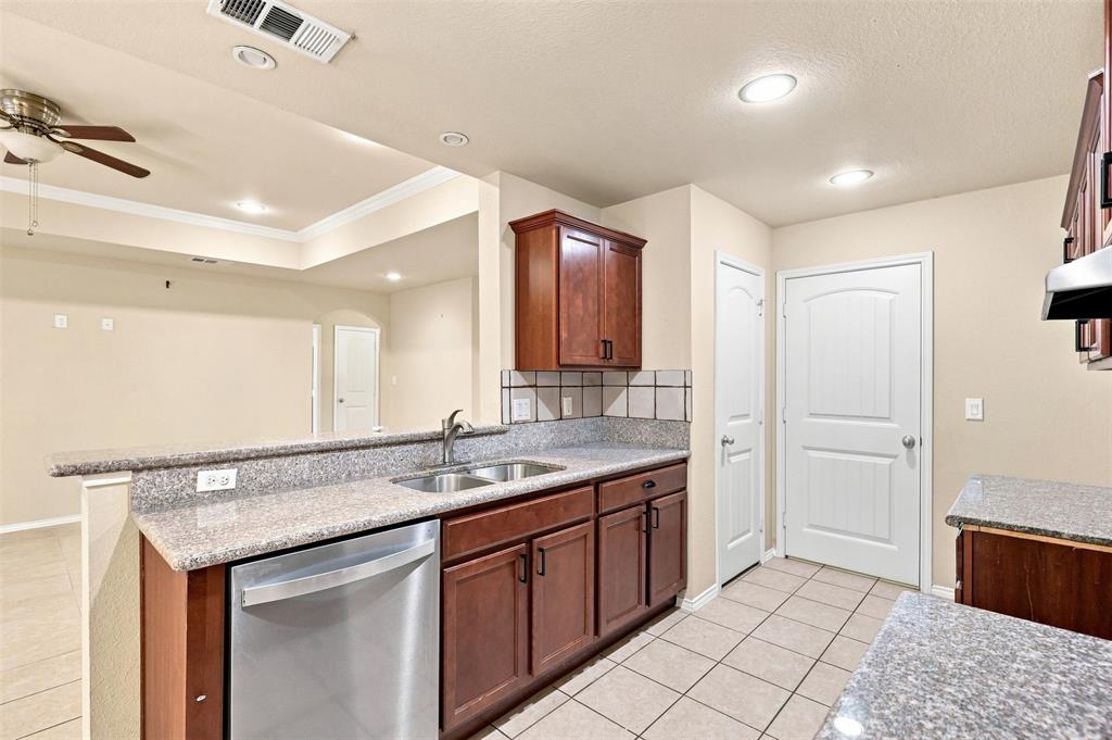 613 Therese Ct. Property Photo 10