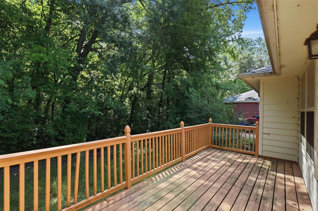 613 Therese Ct. Property Photo 27