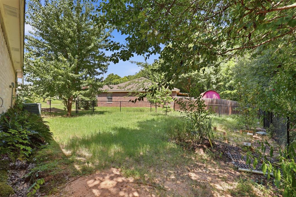 613 Therese Ct. Property Photo 29