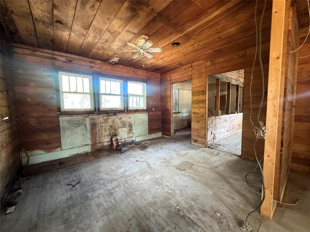 204 W Maple Street Property Photo 10