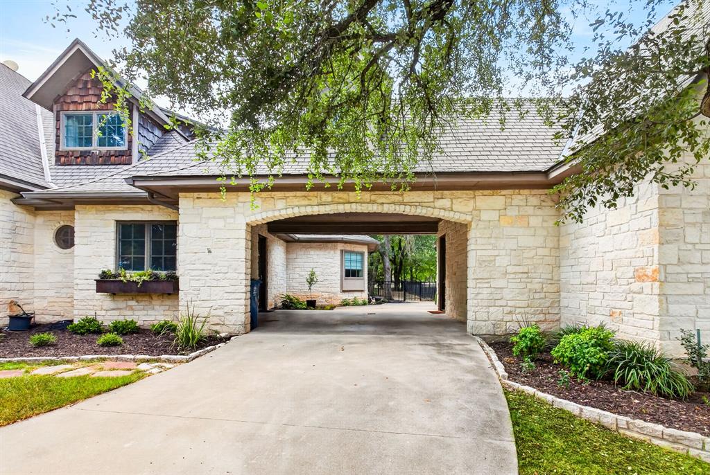 4404 Aledo Oaks Court Property Photo 6