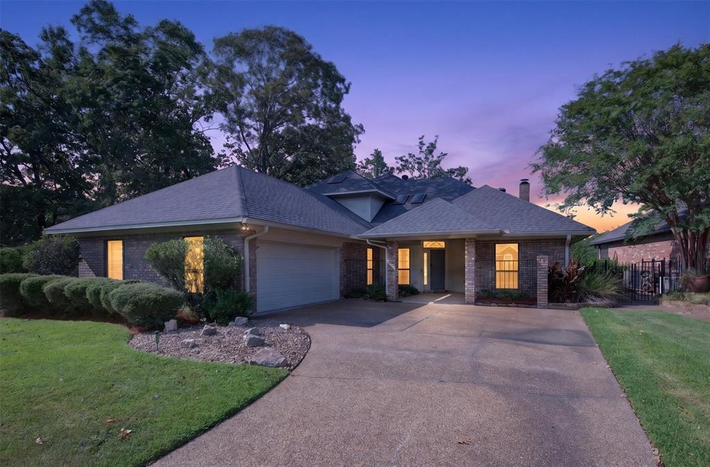 10090 Chenier Point Property Photo 1