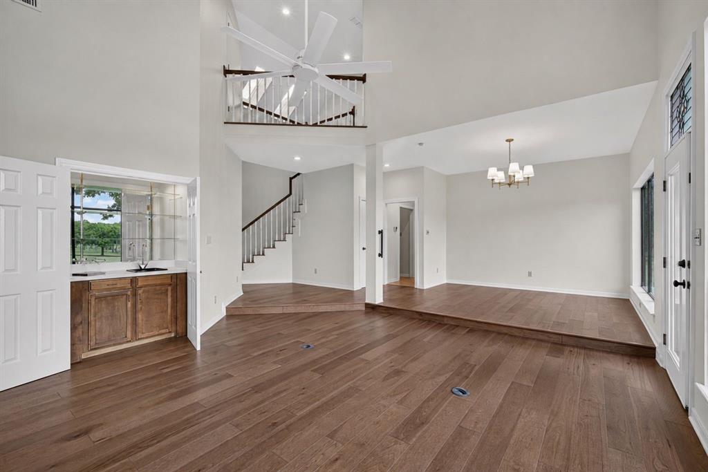 10090 Chenier Point Property Photo 8