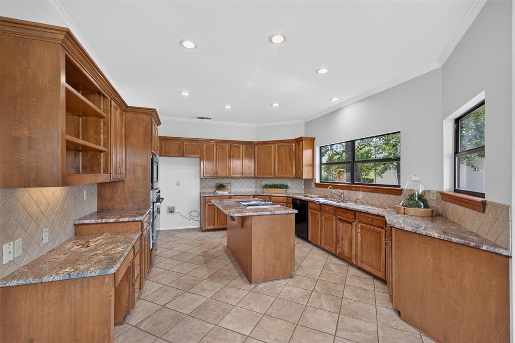 10090 Chenier Point Property Photo 10
