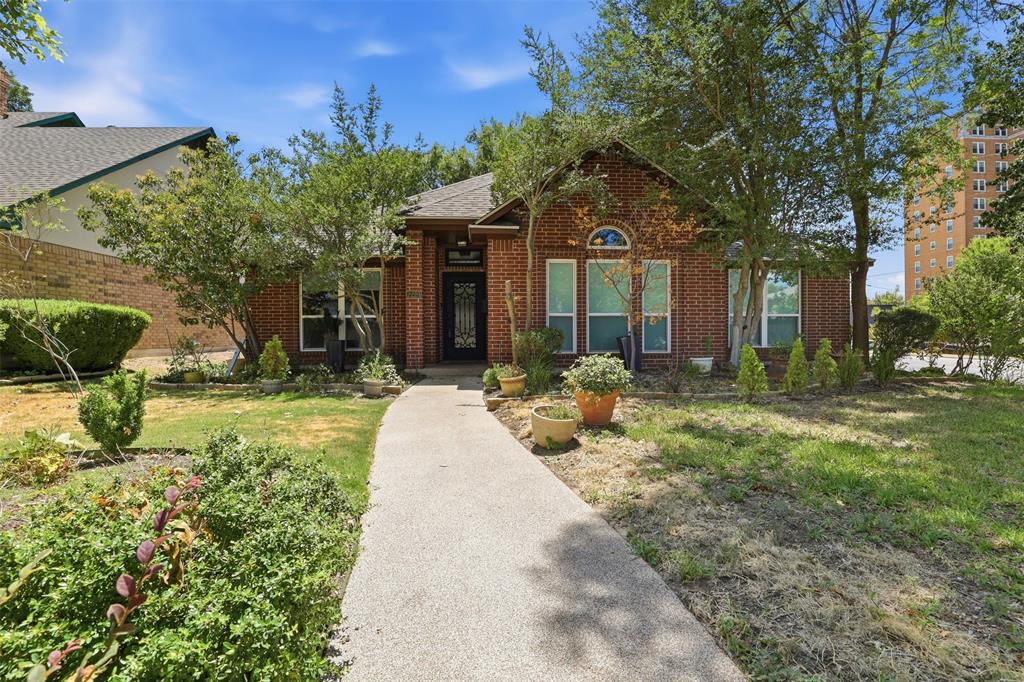2229 Weatherbee Street Property Photo 1