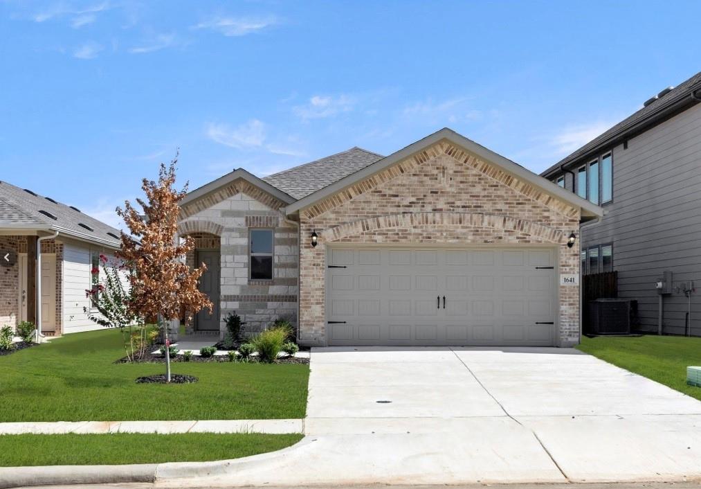 1641 Meadow Crest Drive Property Photo 1