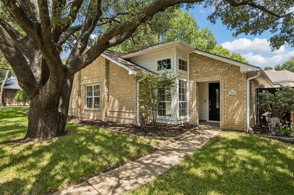 1524 Livingston Drive Property Photo 1