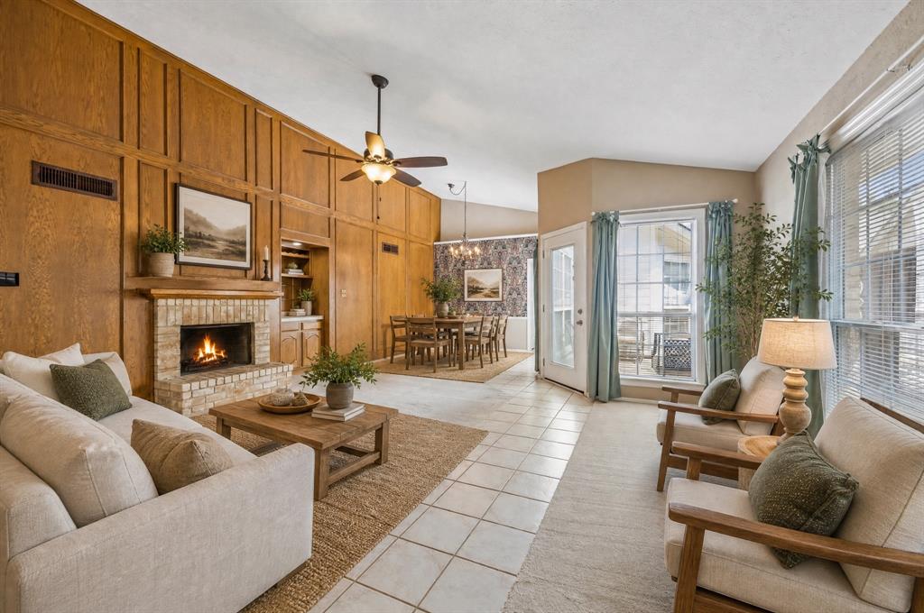 1524 Livingston Drive Property Photo 3