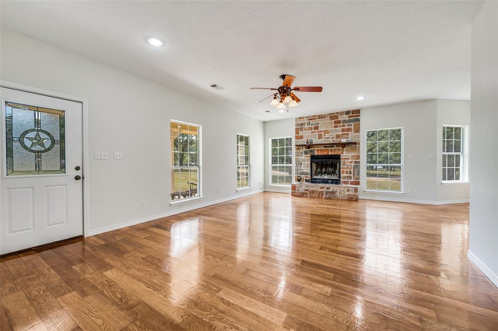 229 Quail Run Road Property Photo 8