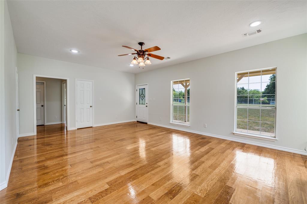 229 Quail Run Road Property Photo 9