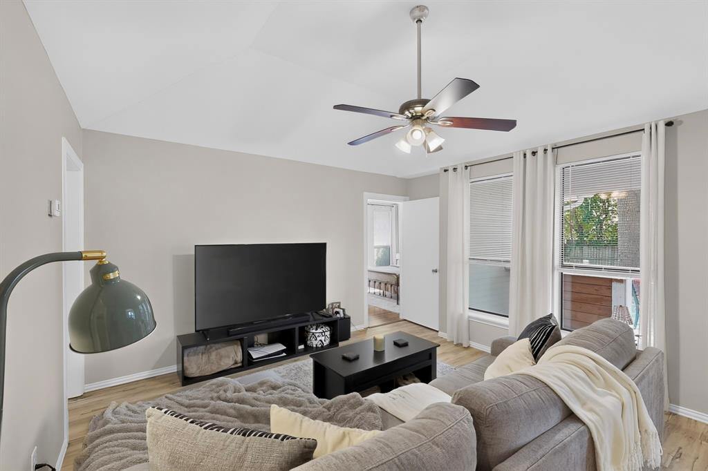 579 Trout Street Property Photo 4