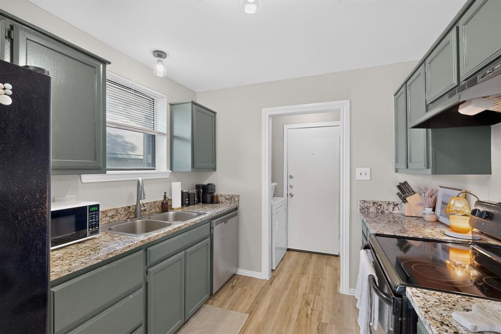 579 Trout Street Property Photo 11