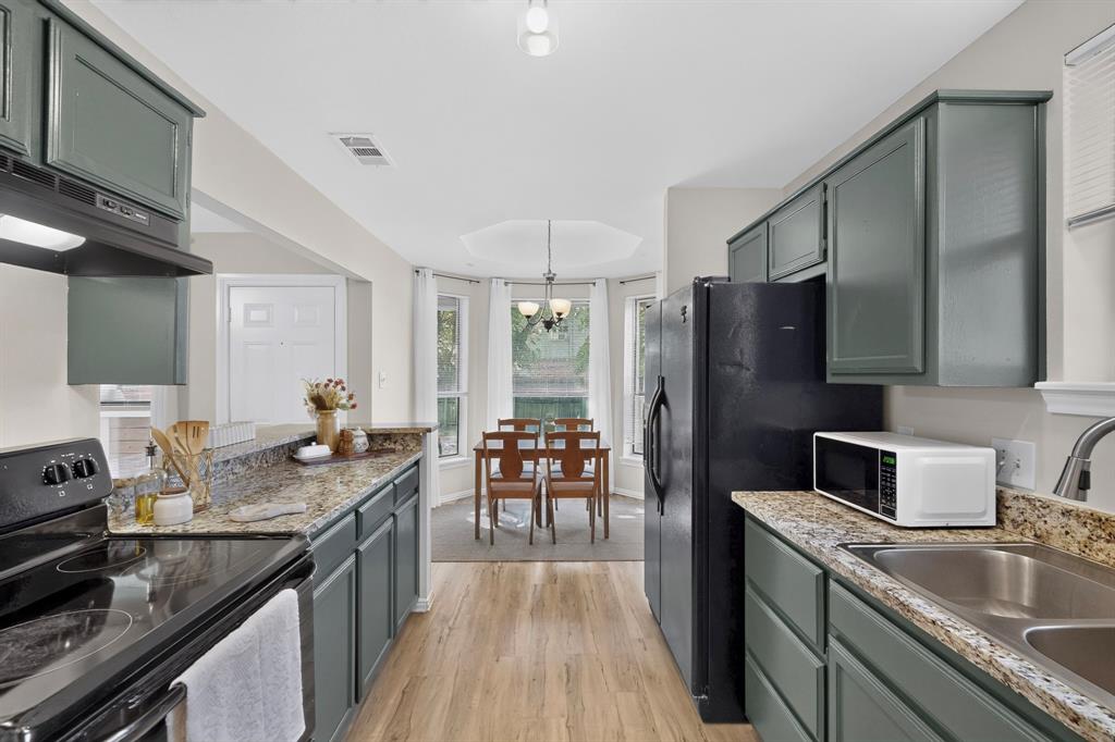 579 Trout Street Property Photo 12