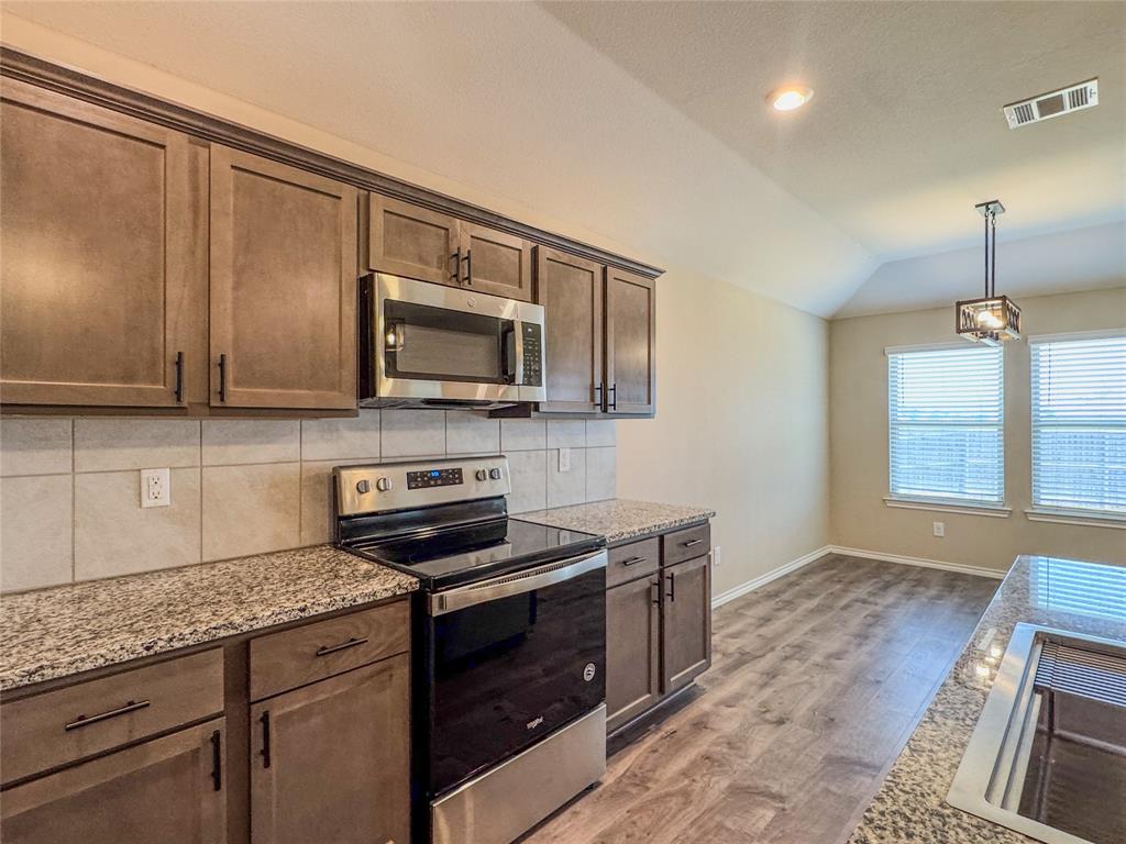 801 Meadow Creek Lane Property Photo 10