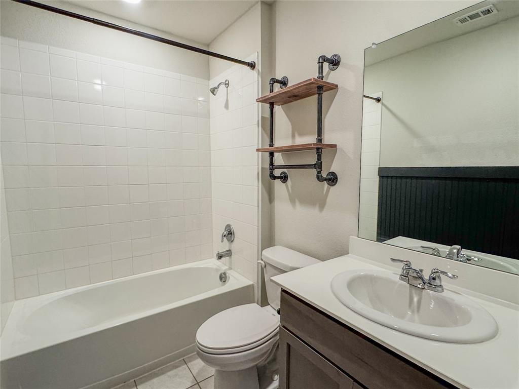 801 Meadow Creek Lane Property Photo 18