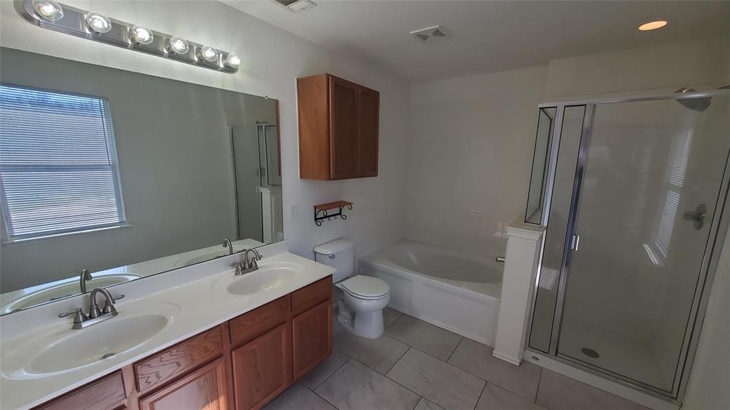 109 Southwestern Drive Property Photo 16