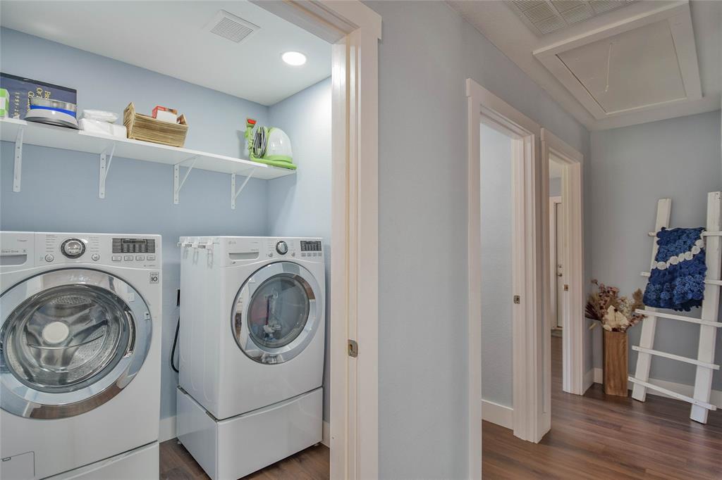 903 Comanche Cove Drive Property Photo 8