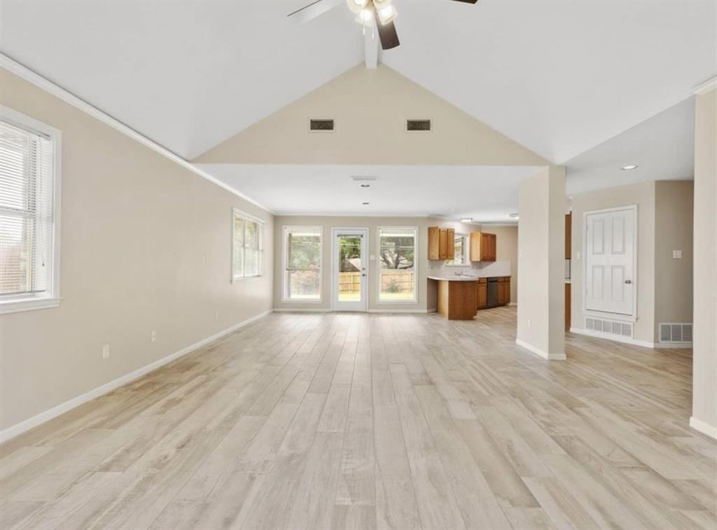 5313 Mission Circle Property Photo 6
