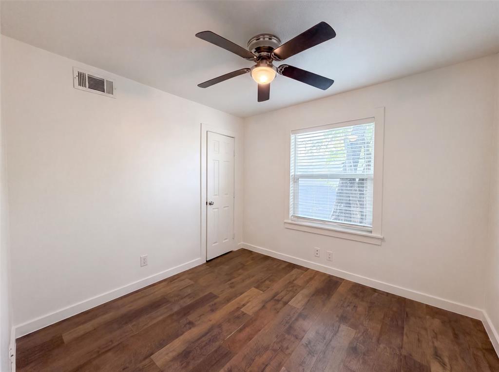 832 Central Drive Property Photo 18