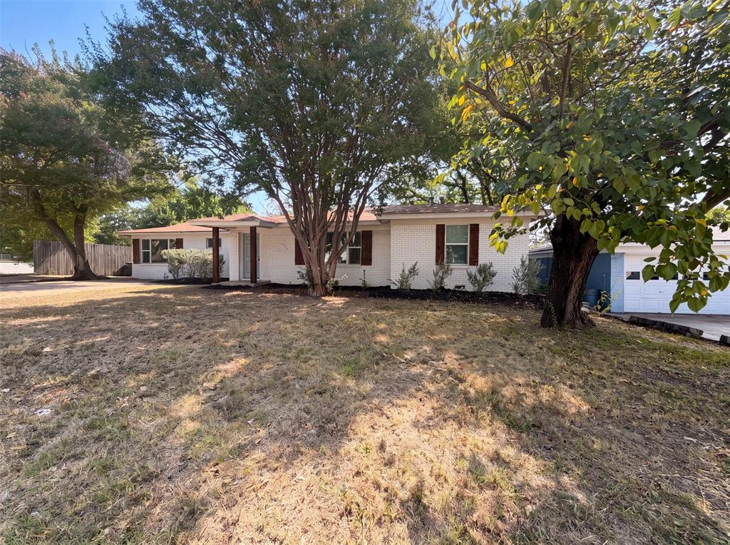 832 Central Drive Property Photo 24