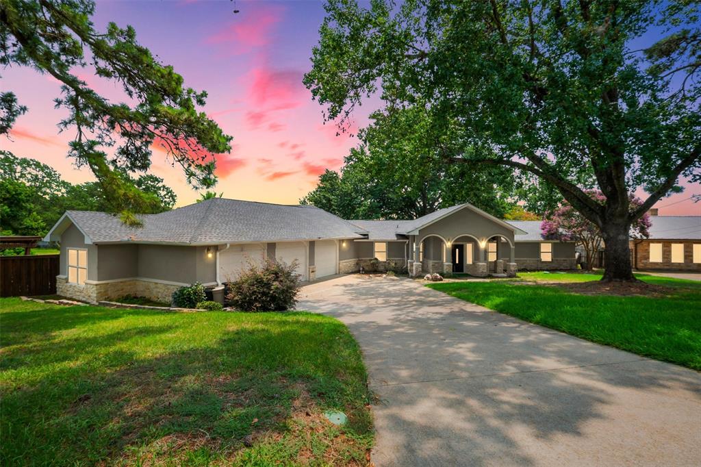 211 Lake Front Drive Property Photo 1