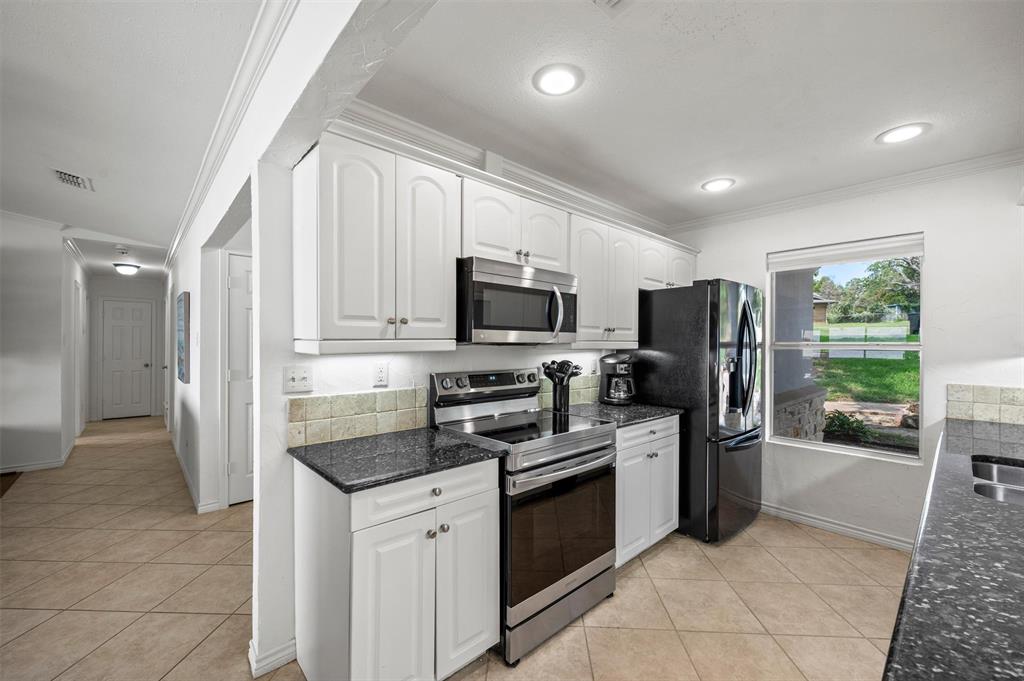 211 Lake Front Drive Property Photo 17