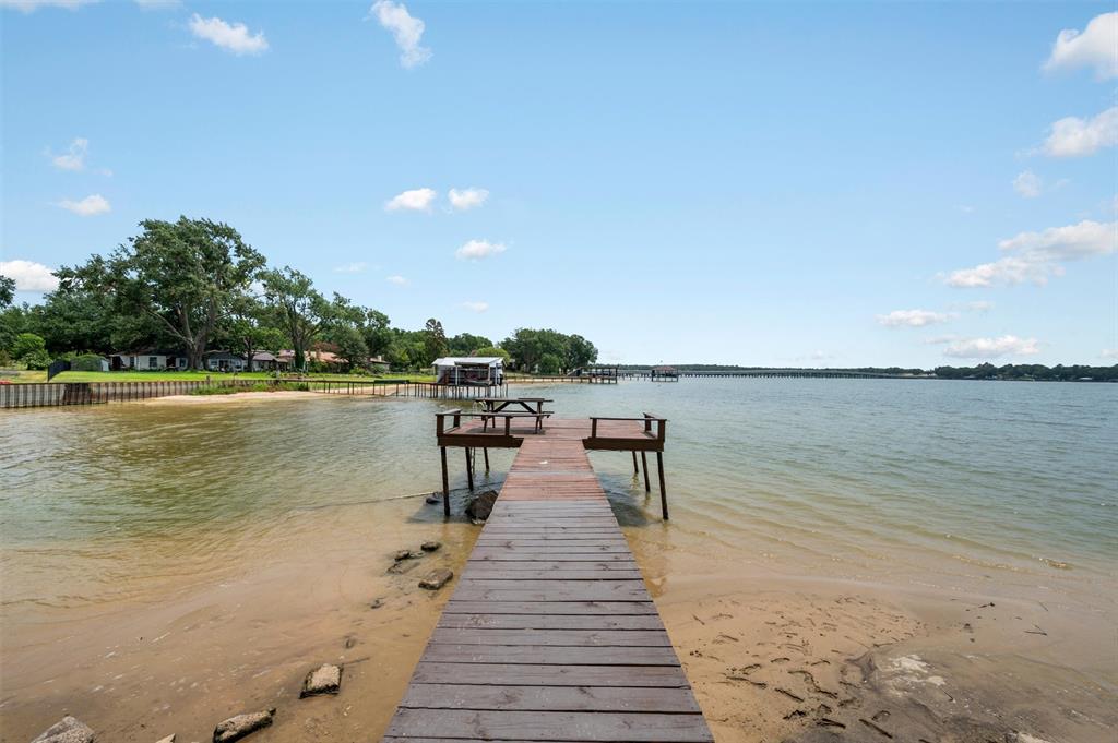 211 Lake Front Drive Property Photo 35